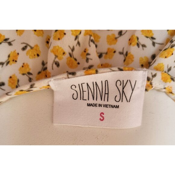 Sienna Sky Floral Yellow & White Short Sleeve Peplum Size Small - Picture 5 of 5